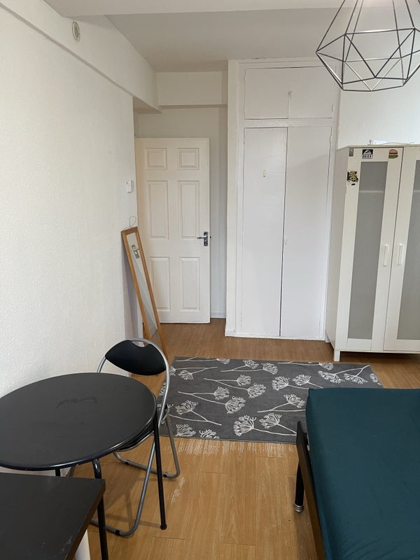 Room Rainhill Way in Greater London