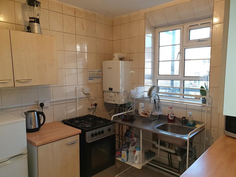 Room Rainhill Way in Greater London