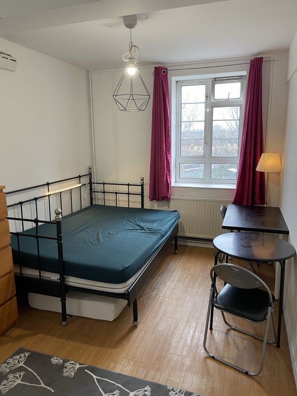 Room Rainhill Way in Greater London