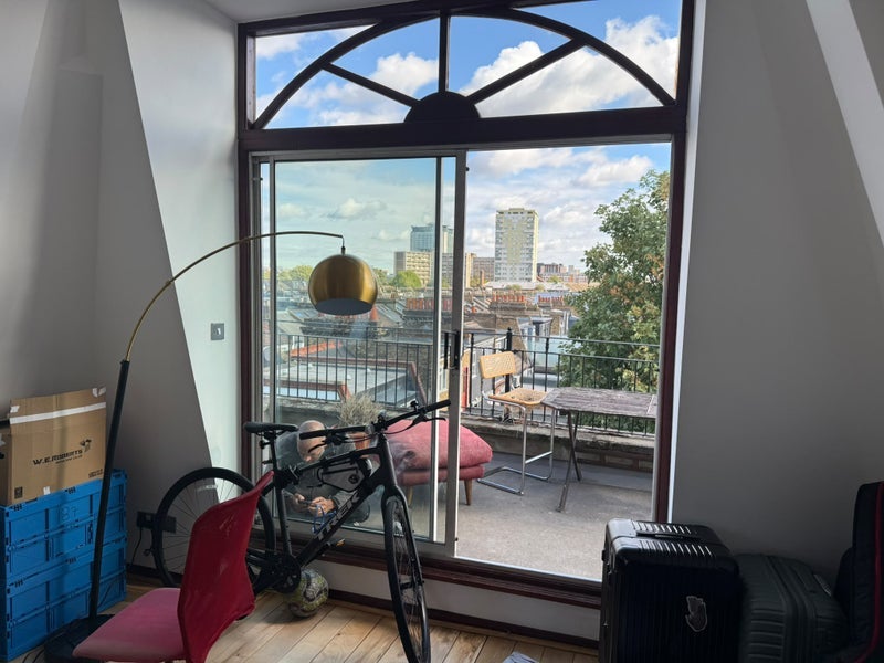 Room Dawes Road in Greater London