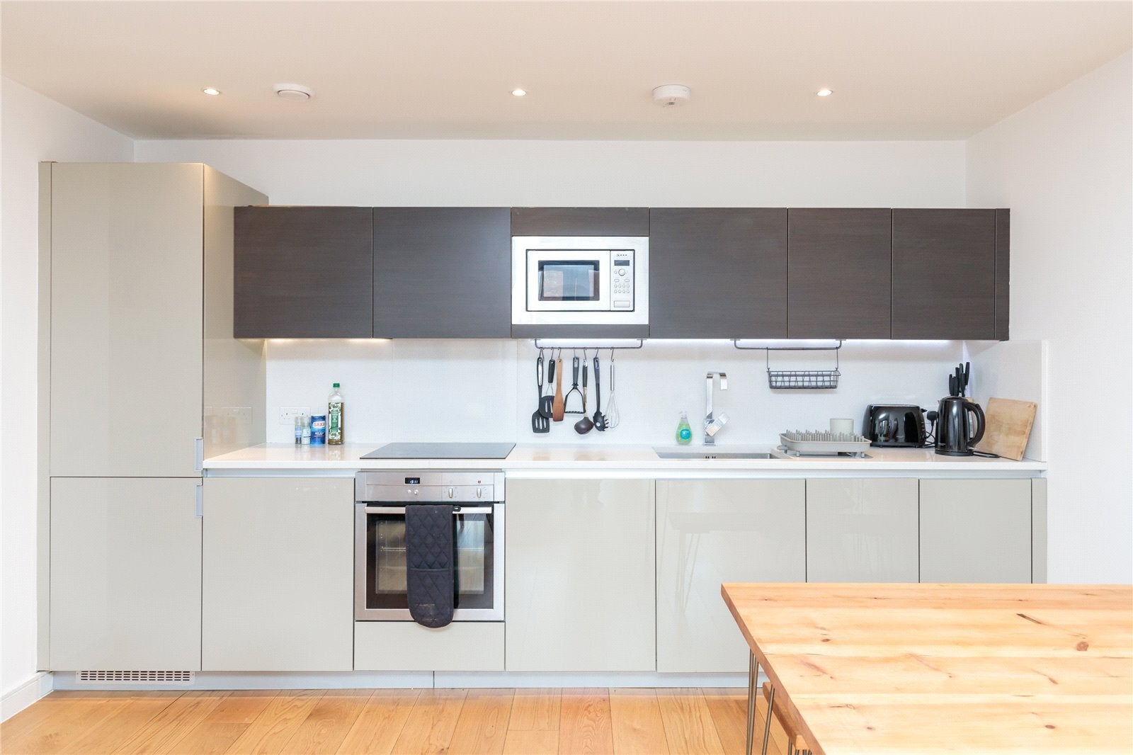 Flat Elmore Street in Greater London