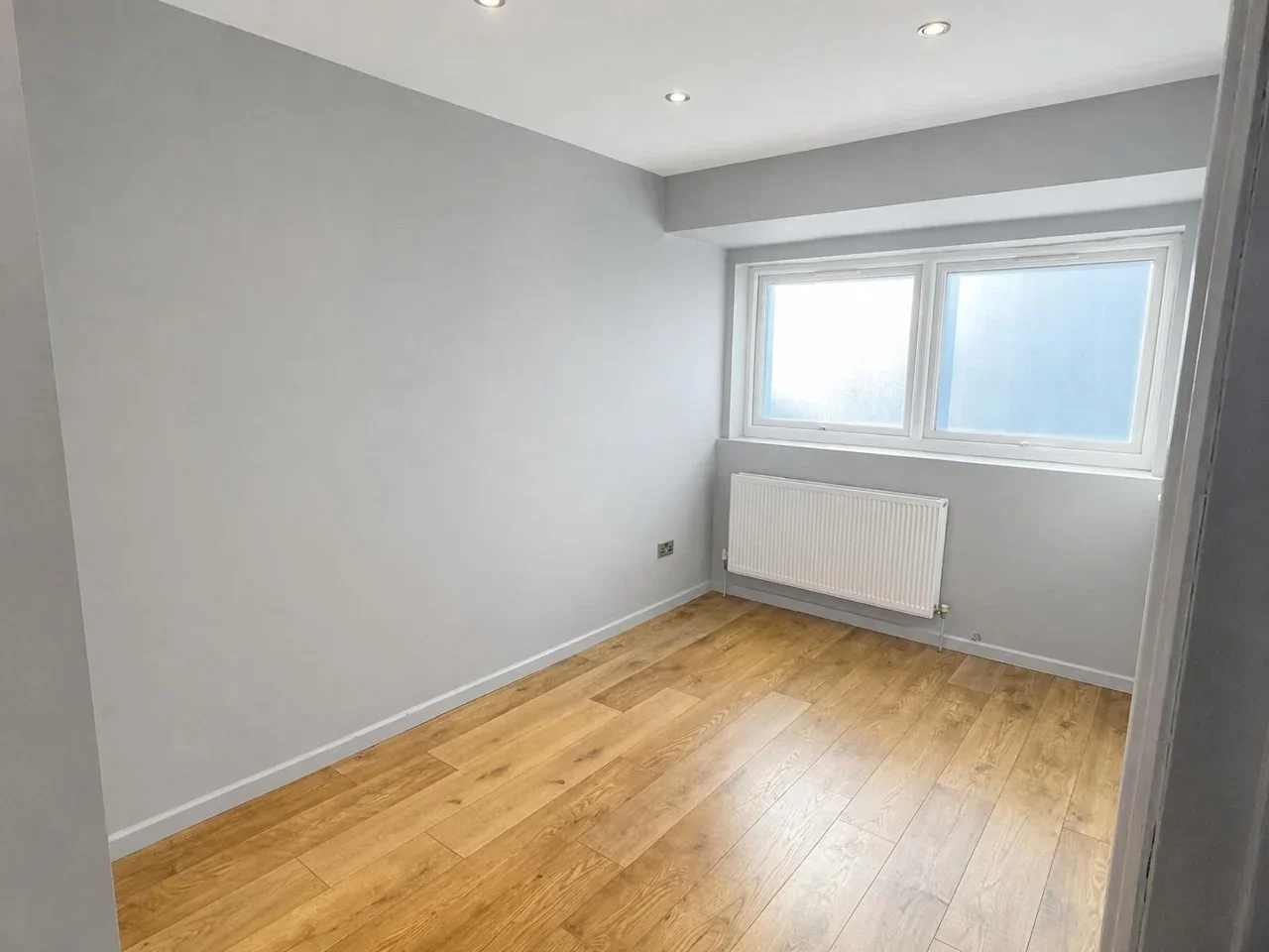 House Aplin Way in Greater London
