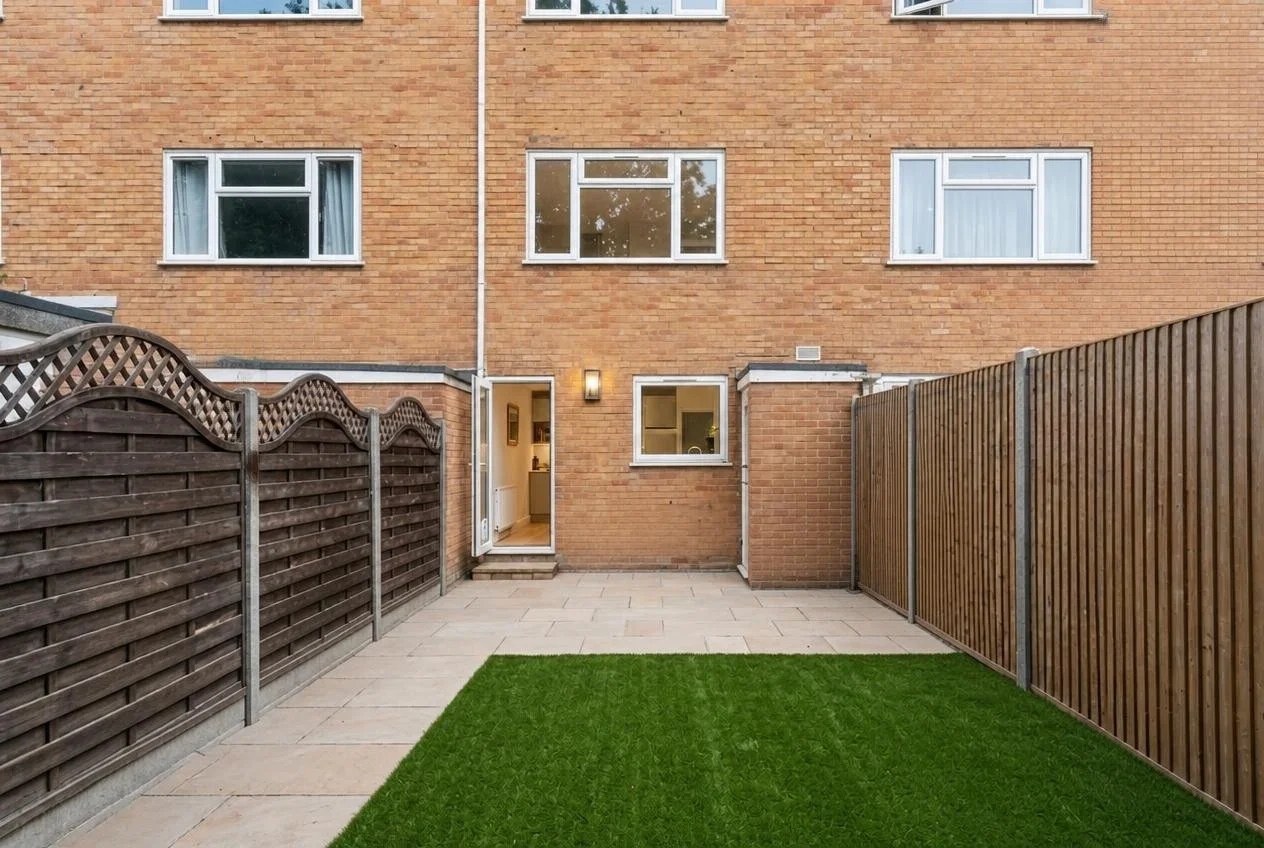House Aplin Way in Greater London