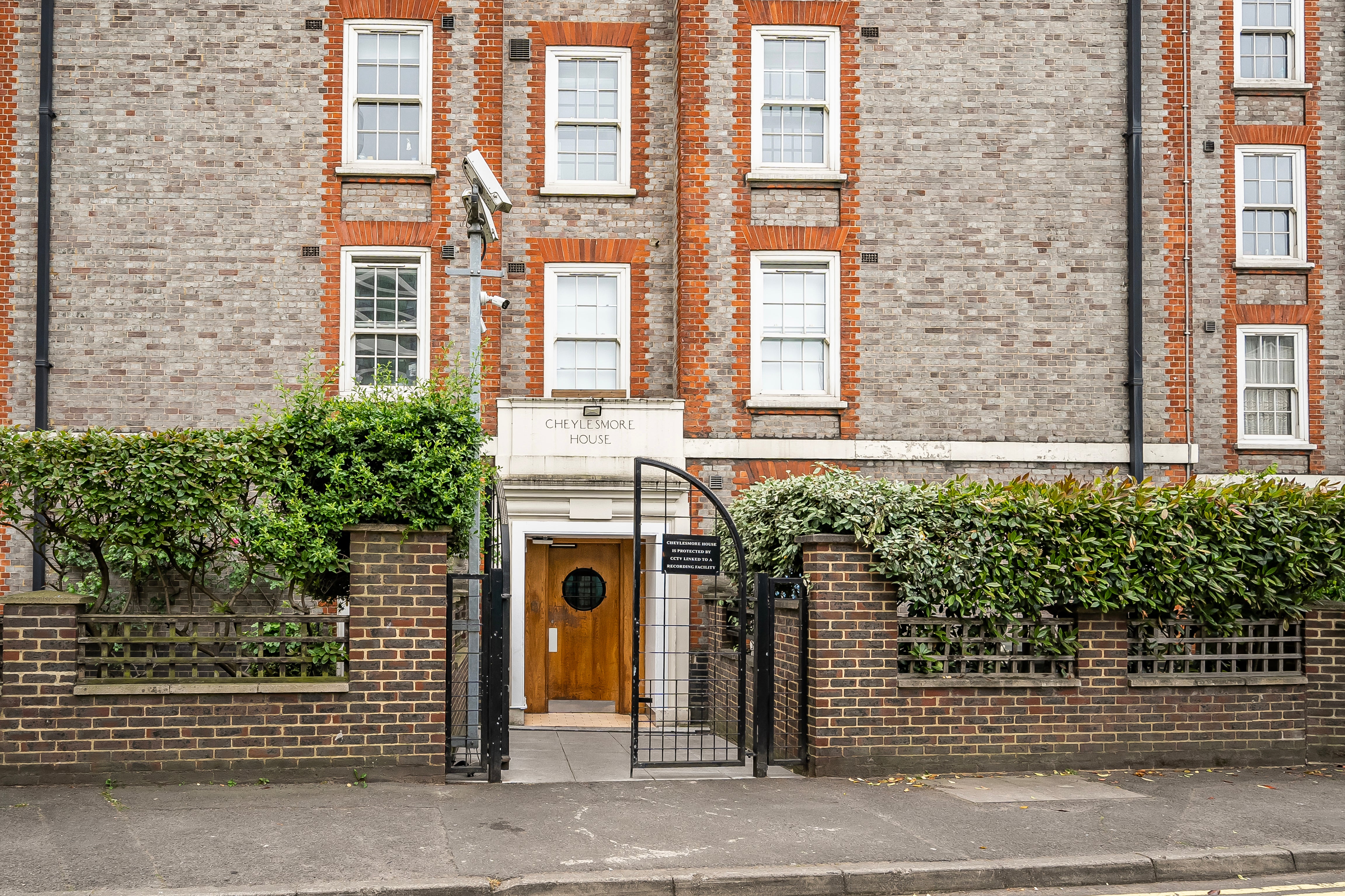 Flat Ebury Bridge Road in City of Westminster