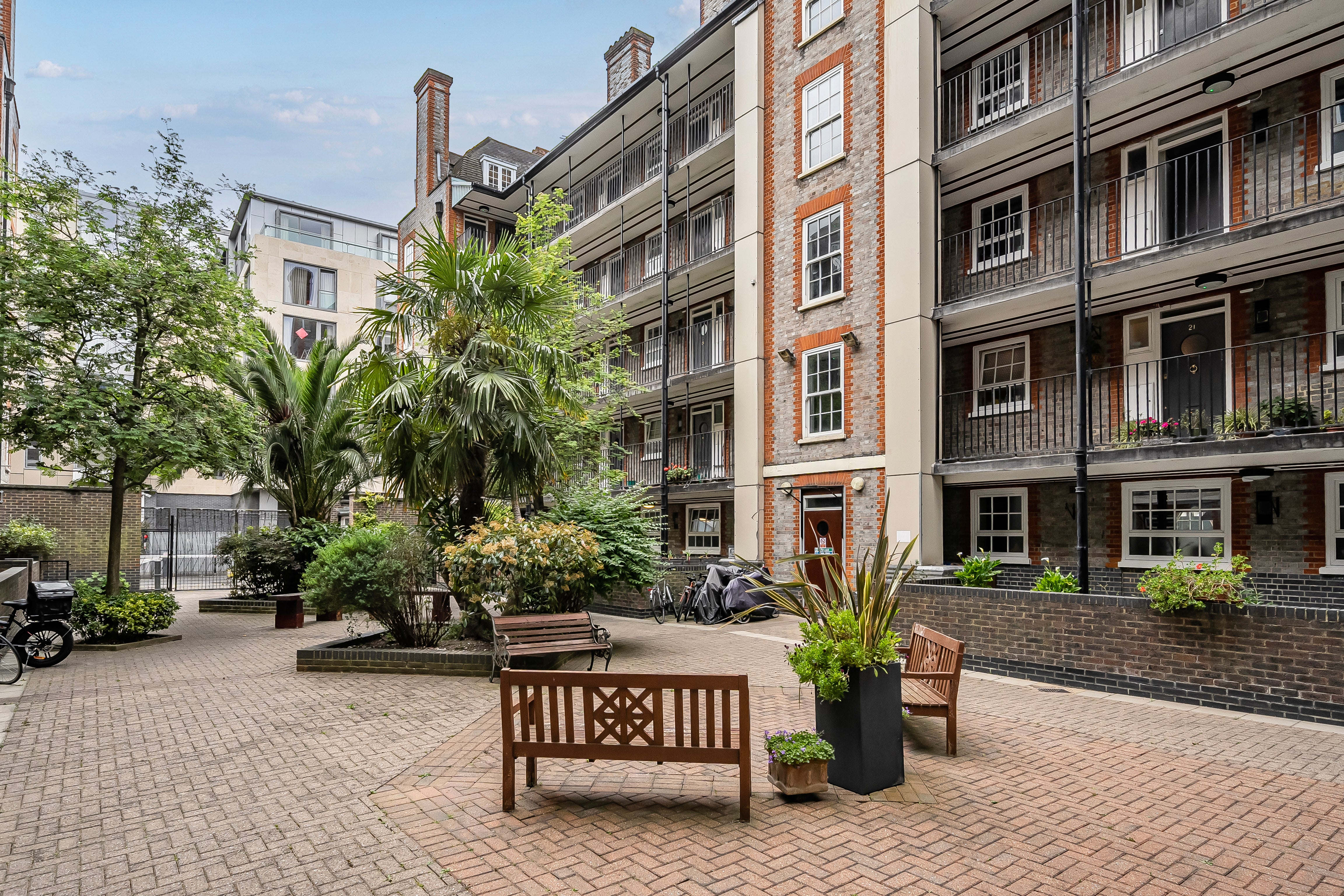 Flat Ebury Bridge Road in City of Westminster
