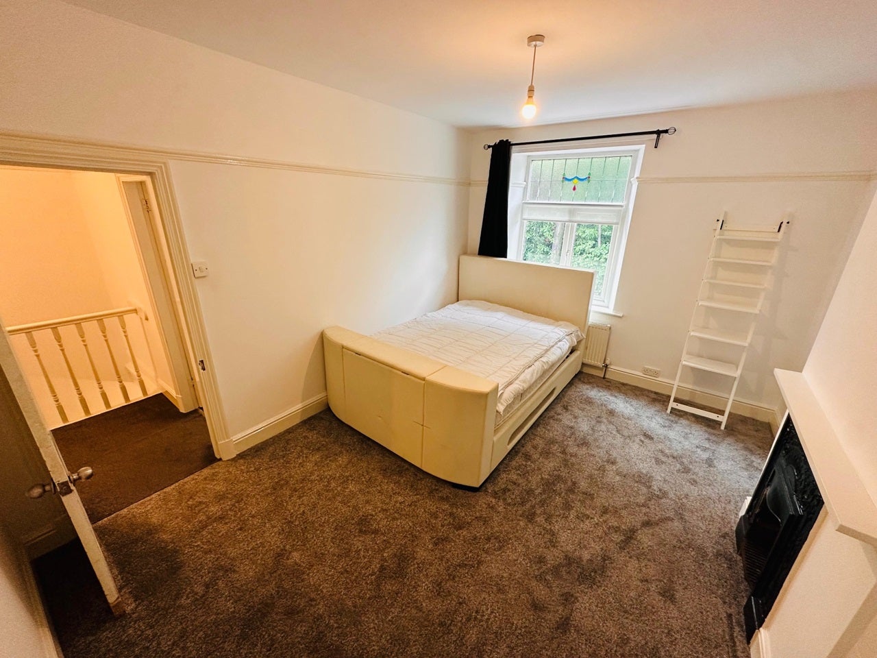 Room Ashton Road in Stockport