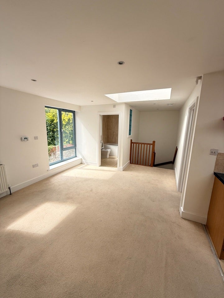 House Sydenham Lane in Bristol
