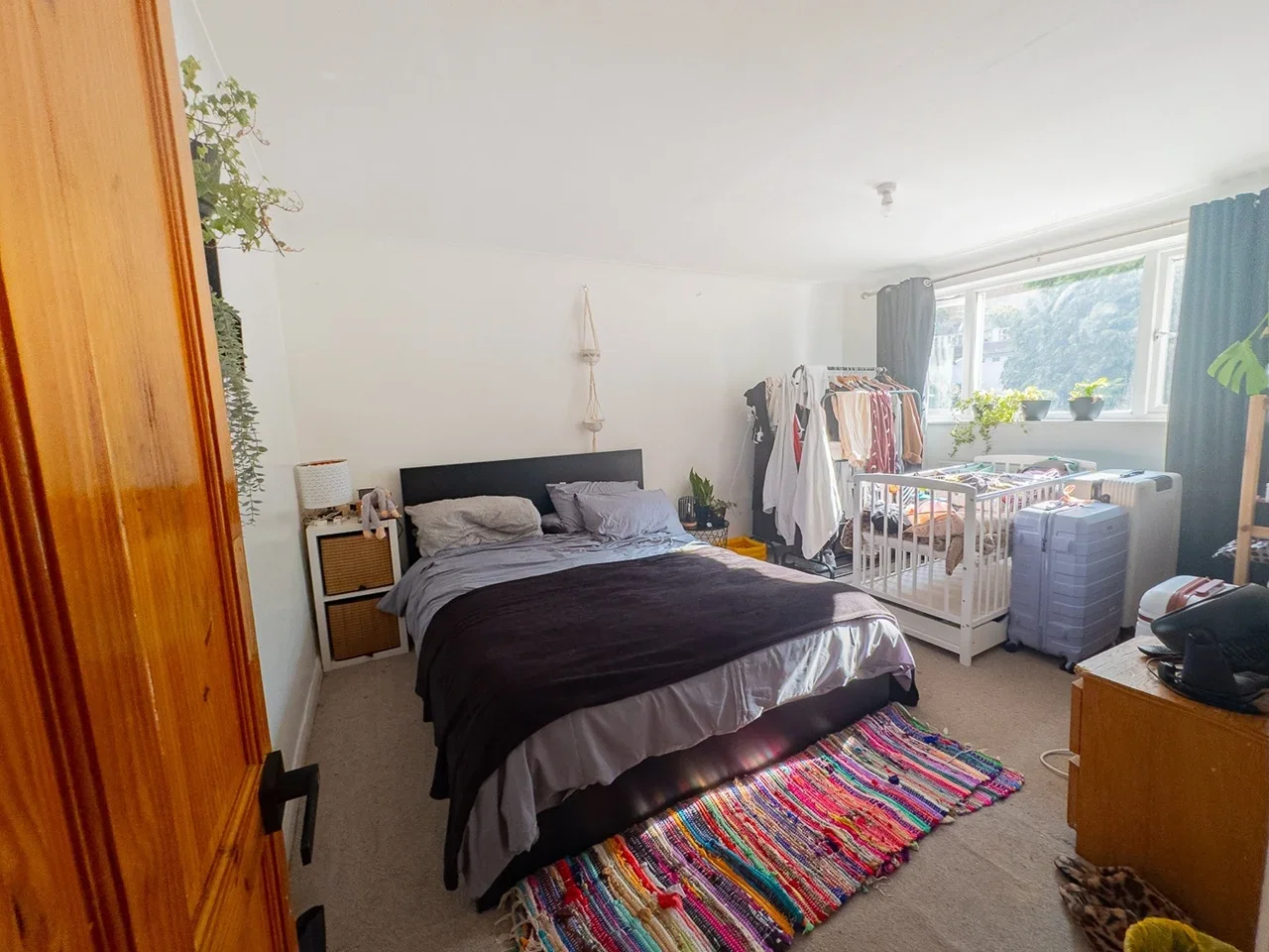 Flat Stafford Close in Caterham