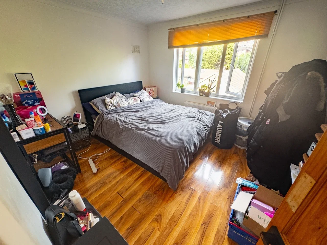 Flat Stafford Close in Caterham
