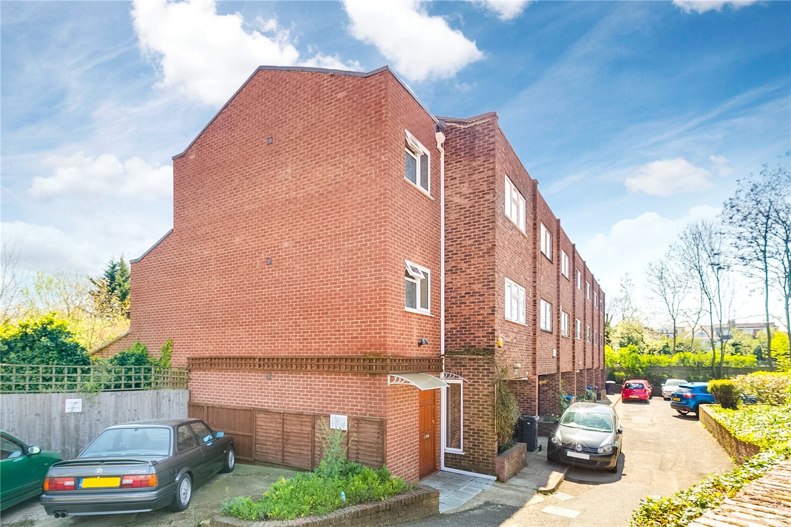 Flat Lydford Road in Greater London