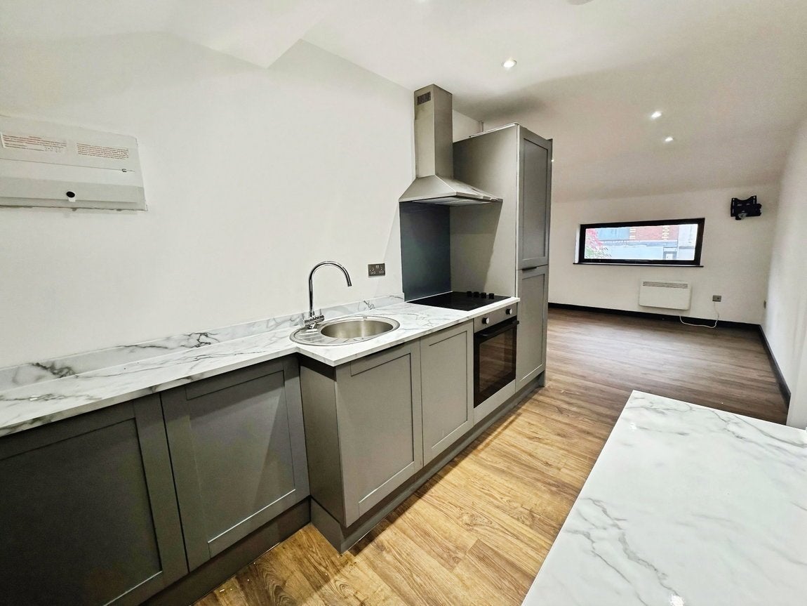 Flat Regent Street in Swindon