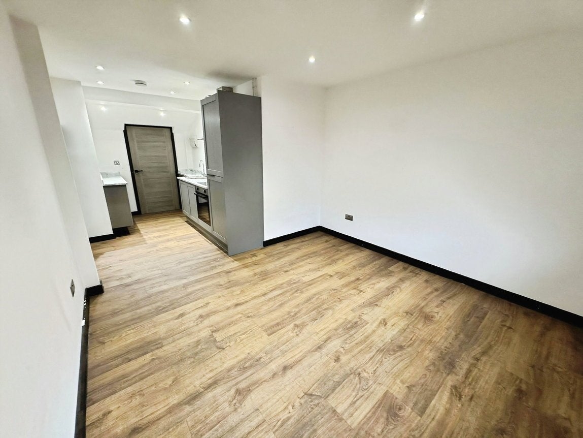 Flat Regent Street in Swindon