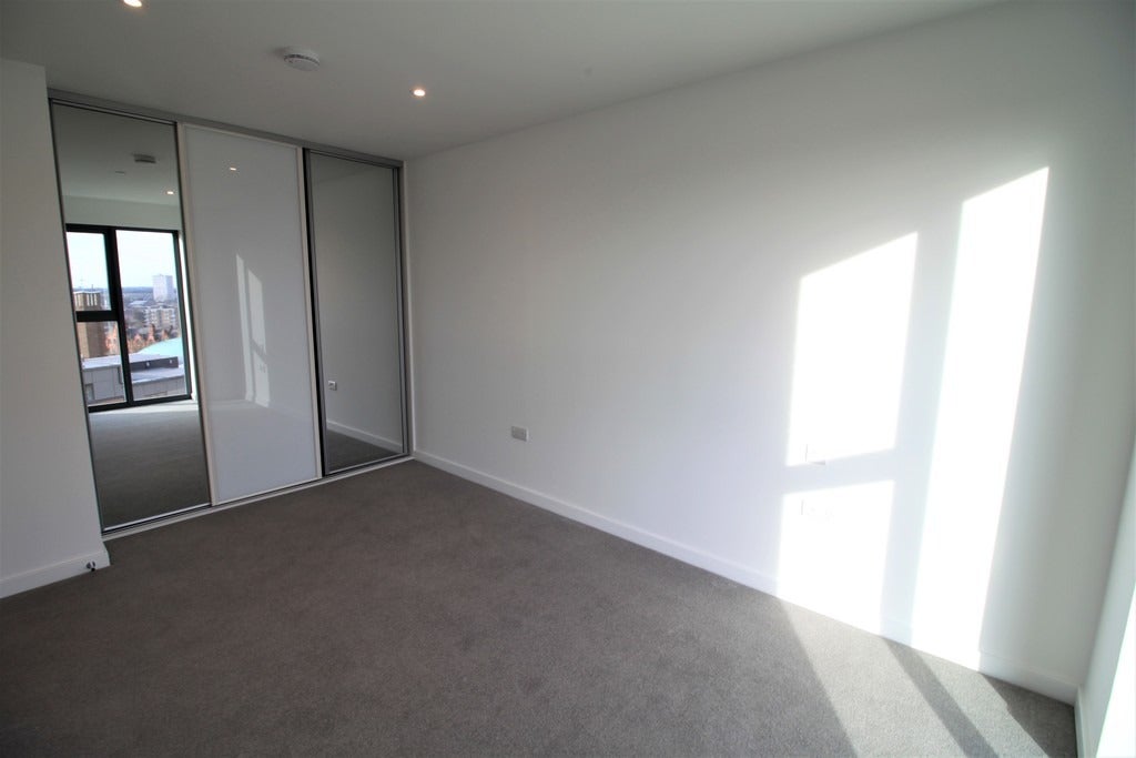 Flat Exeter Passage in Birmingham