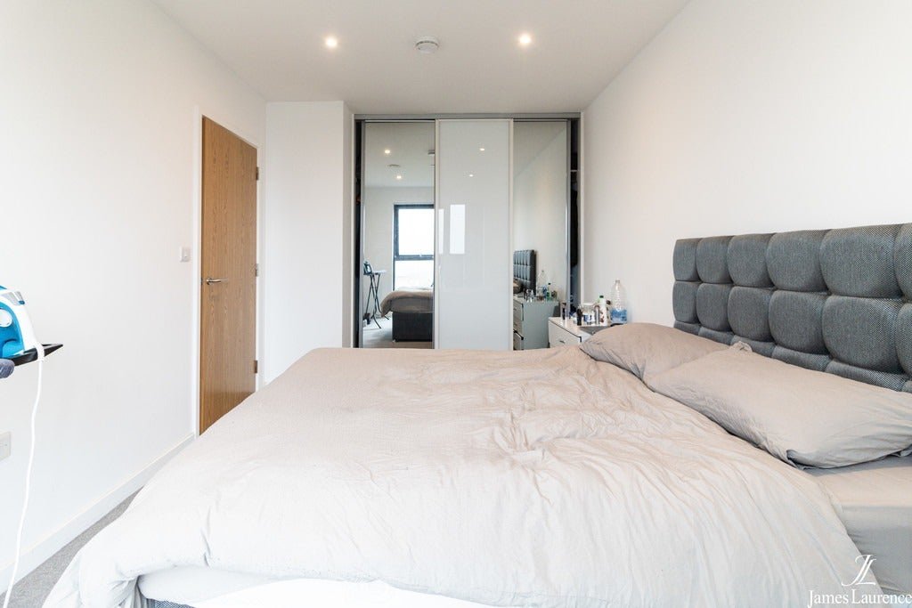 Flat Exeter Passage in Birmingham