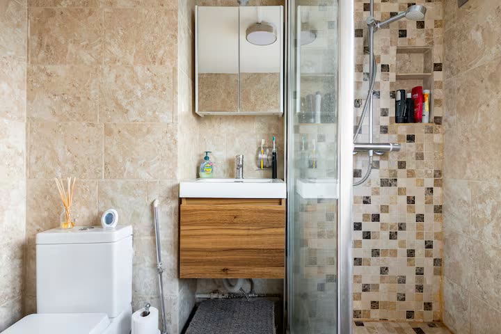 Room Casbeard Street in Greater London