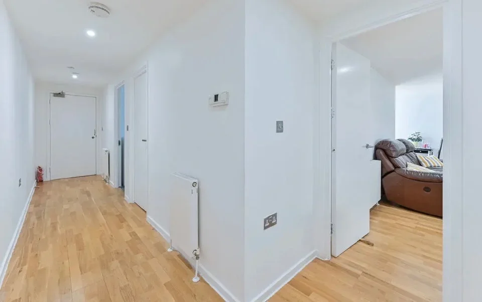 Flat Camberwell Road in Greater London