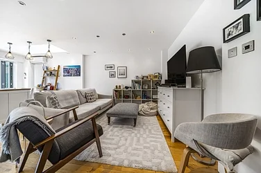 House Palmerston Road in Greater London