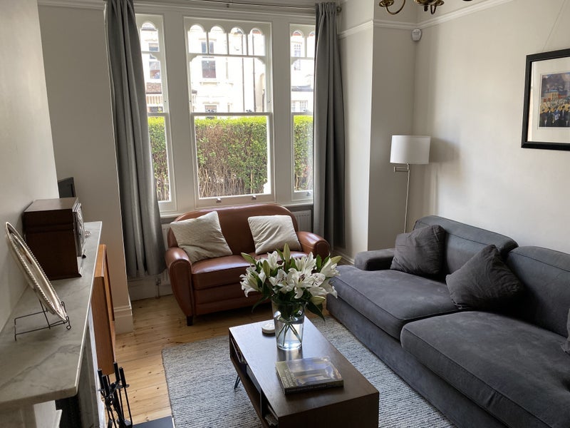 Room Replingham Road in Greater London