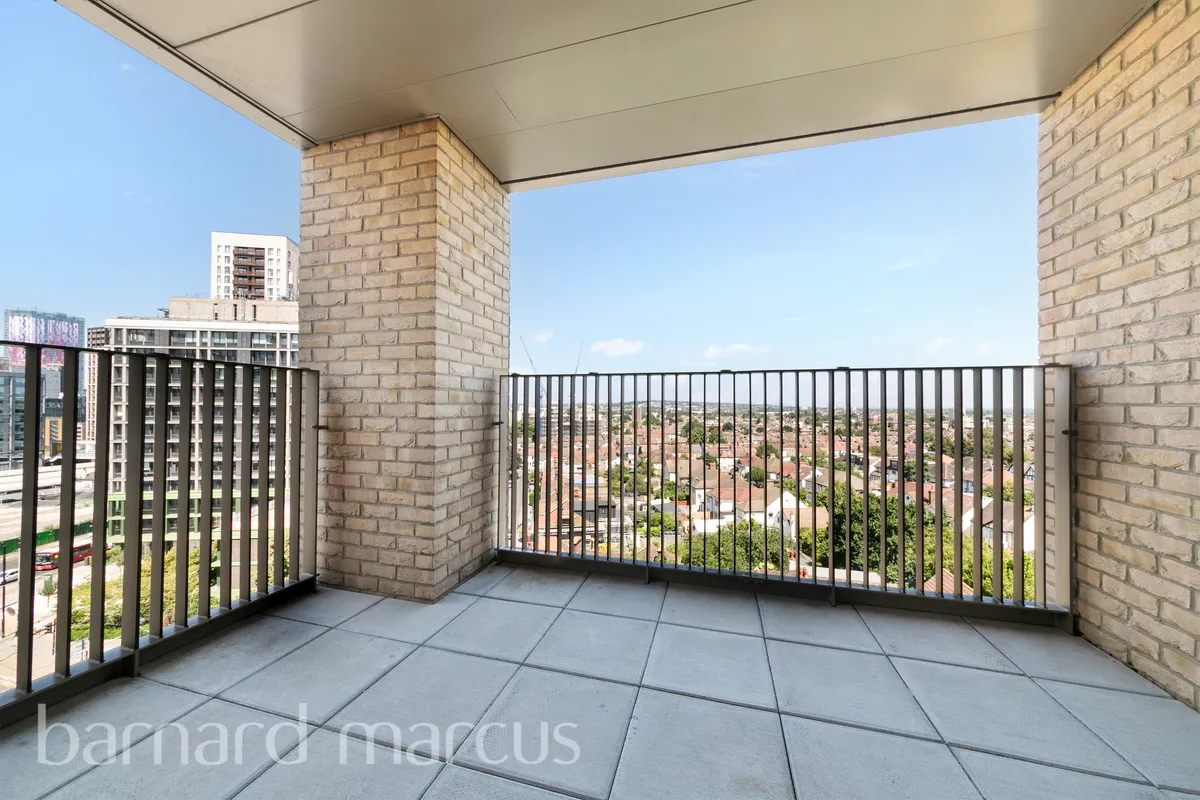 Flat Addiscombe Road in Greater London