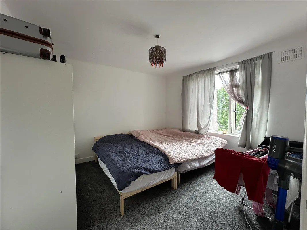 Flat Herbert Avenue in Poole