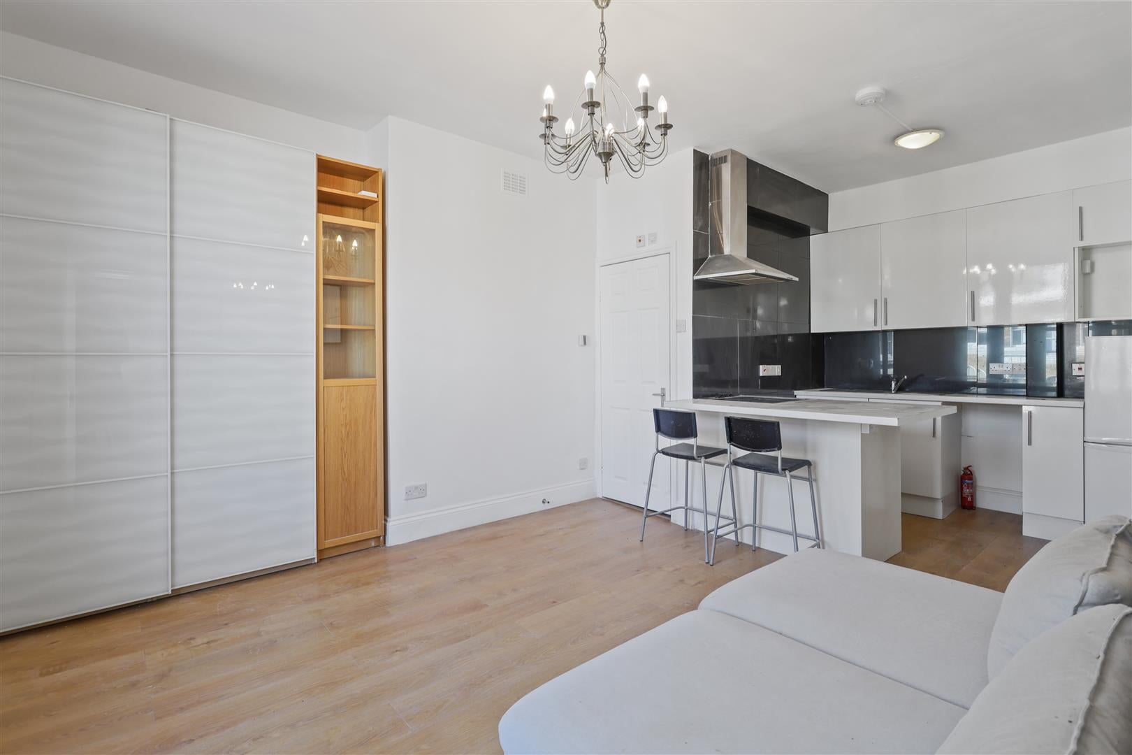 Flat Windsor Road in Greater London