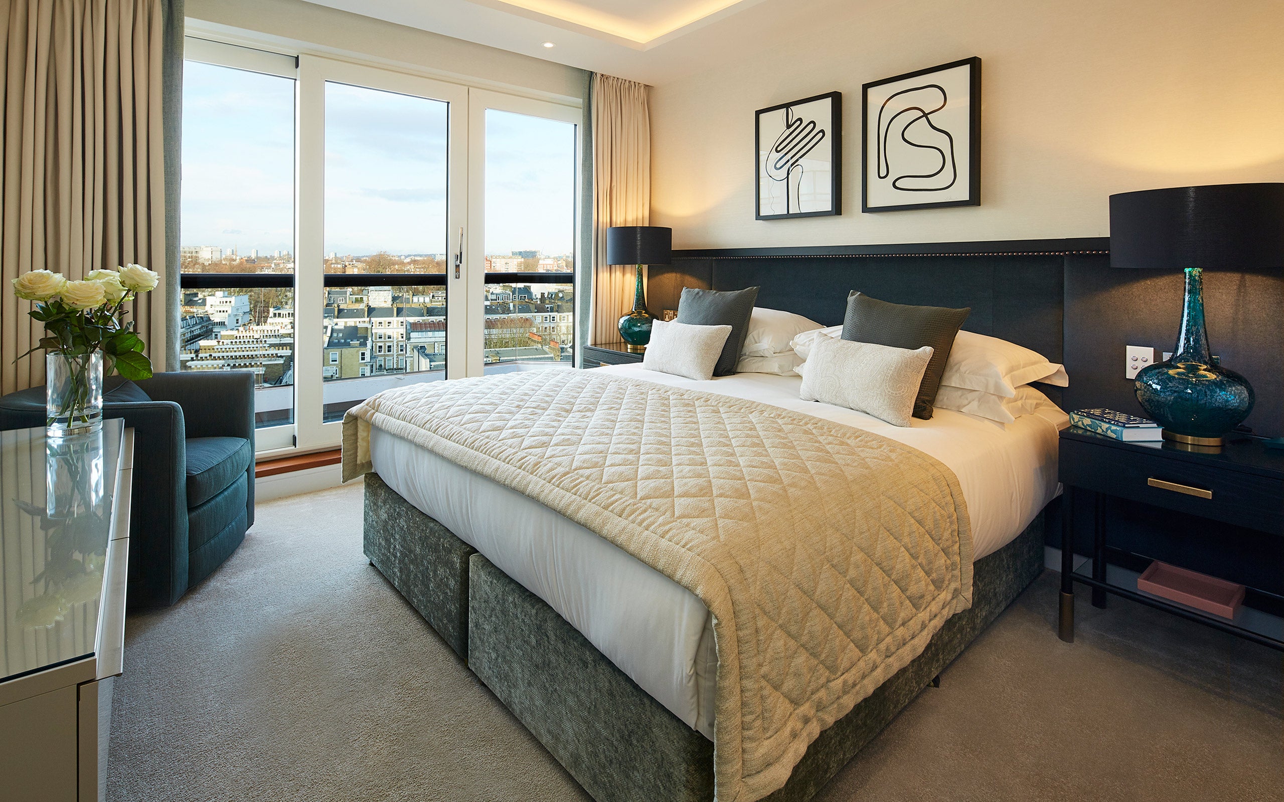 Flat Ashburn Place in Greater London