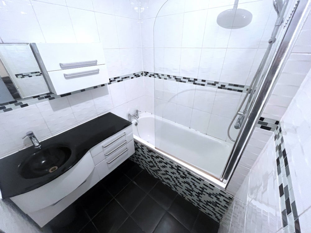 Flat Brill Place in Greater London