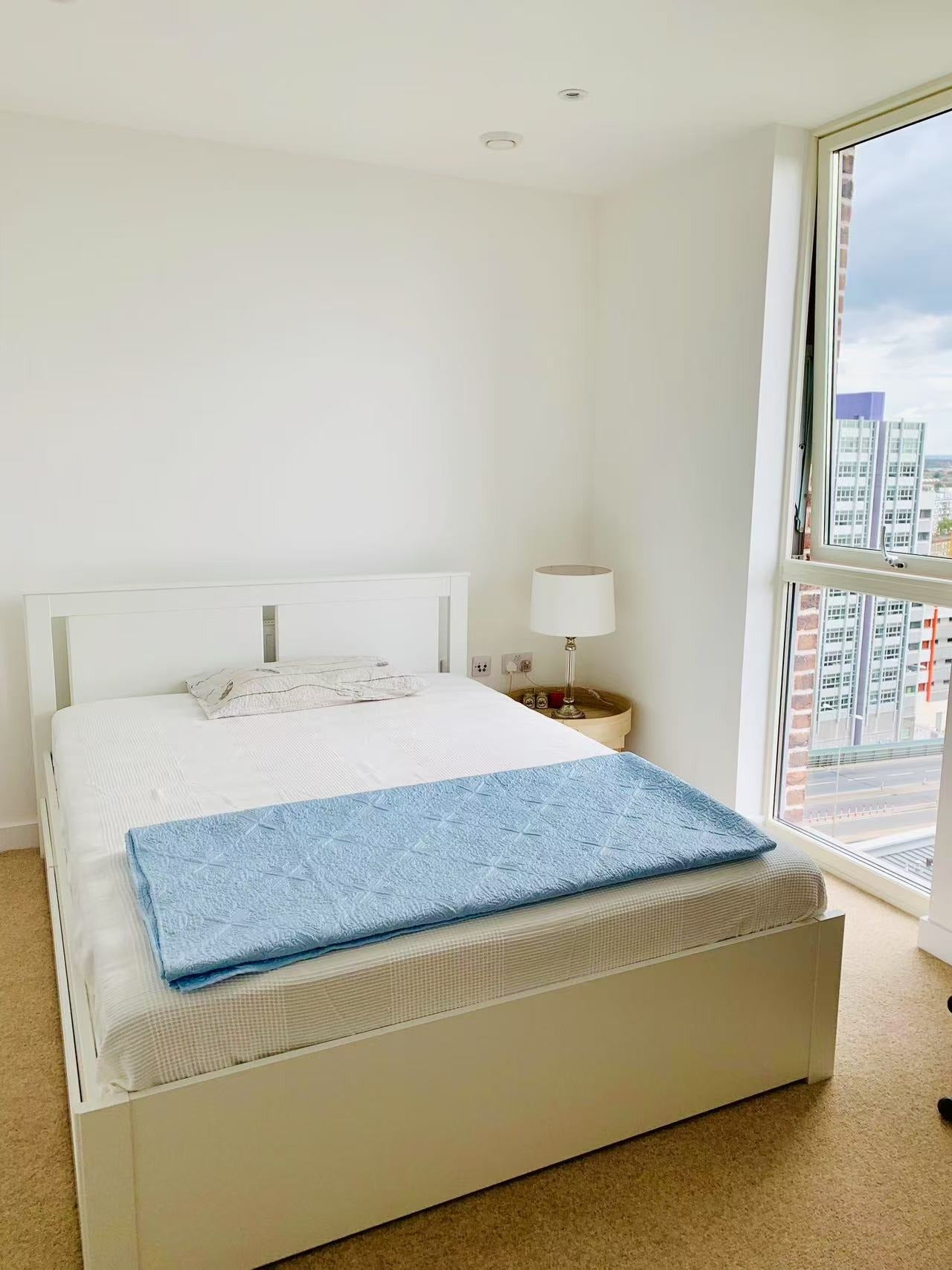 Flat Terry Spinks Place in Greater London