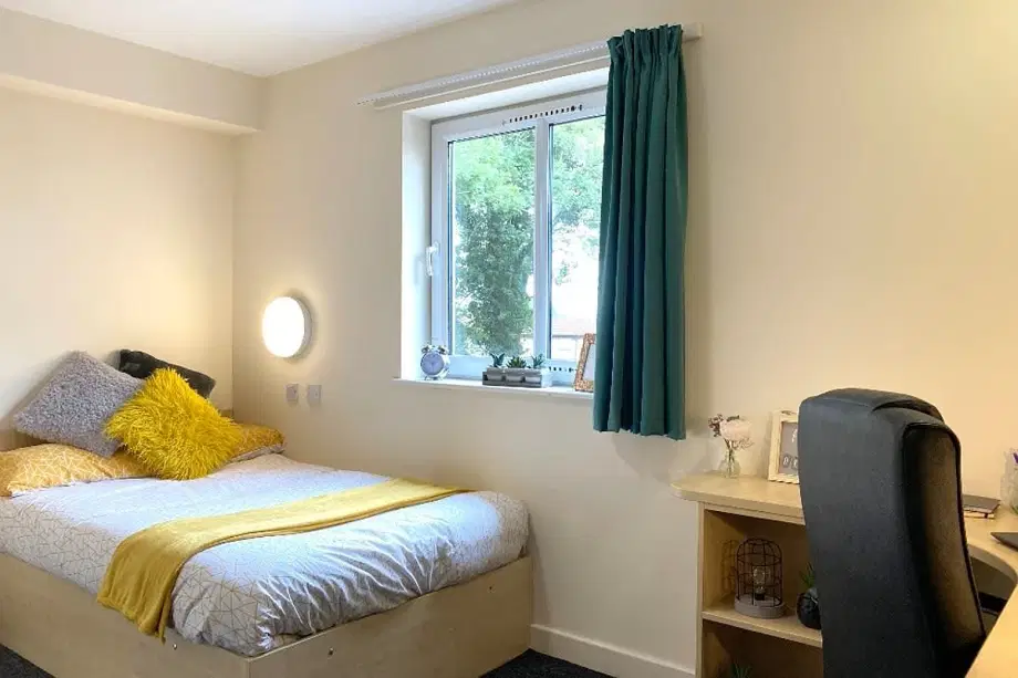 Room Ashby Road in Charnwood
