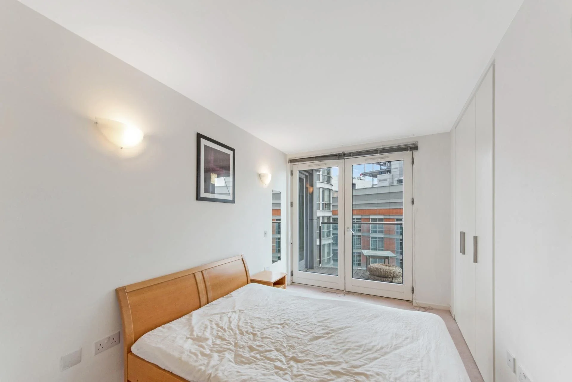 Flat Fairmont Avenue in Greater London
