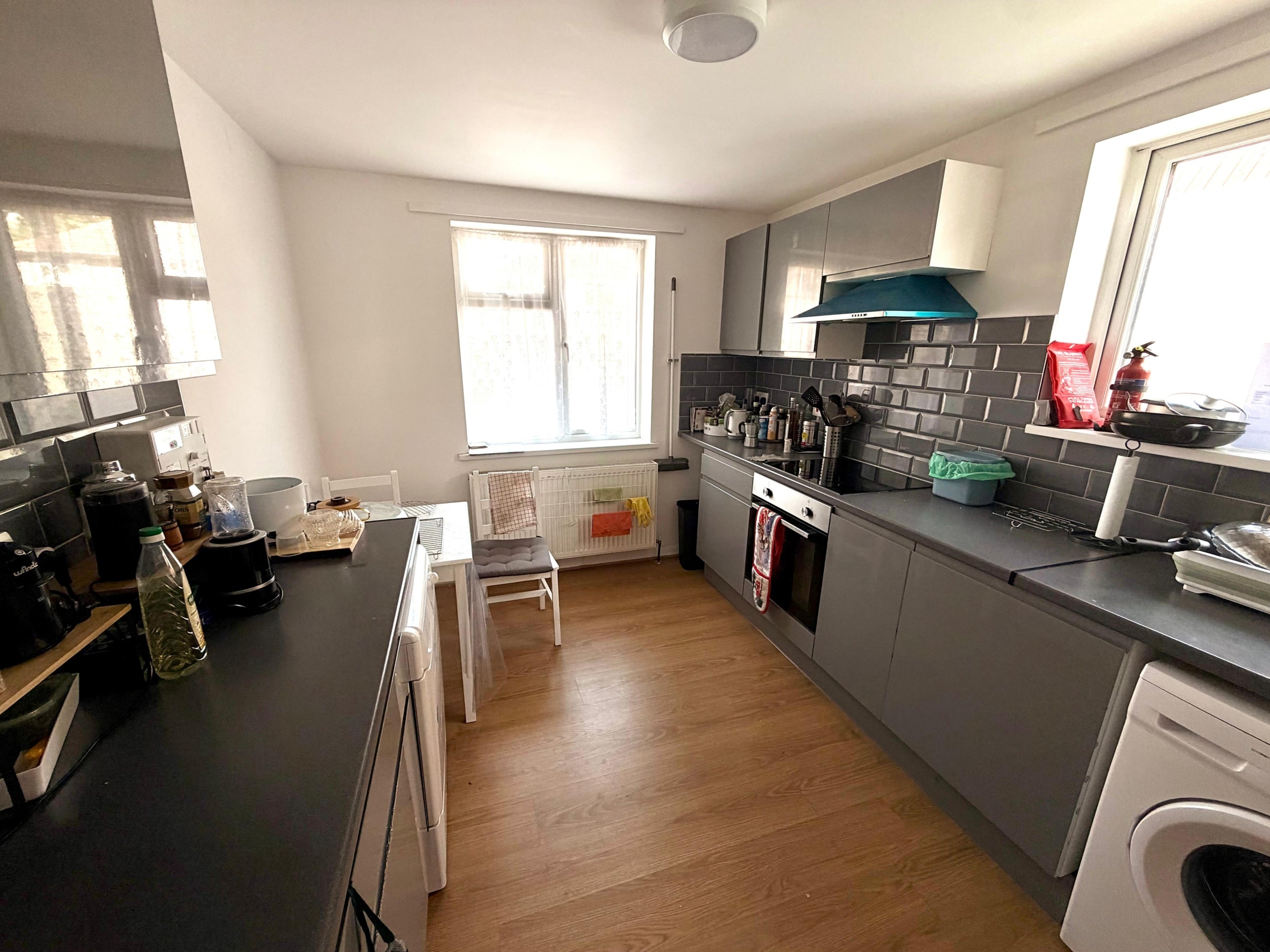 Room Haselbury Road in Greater London