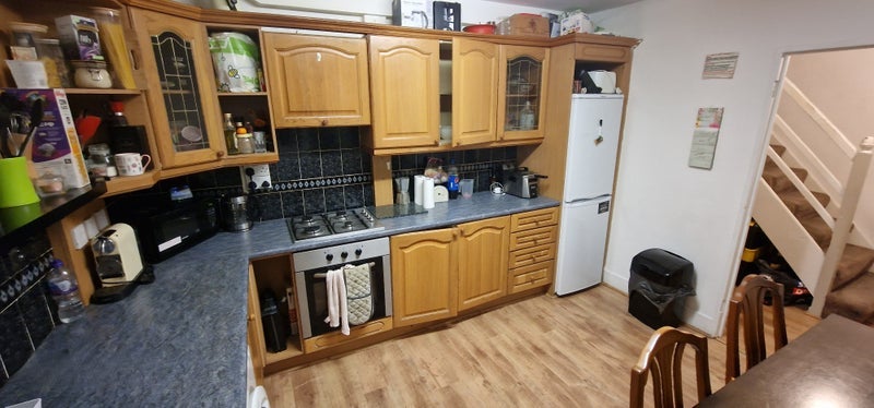 Room Stroud Crescent in Greater London