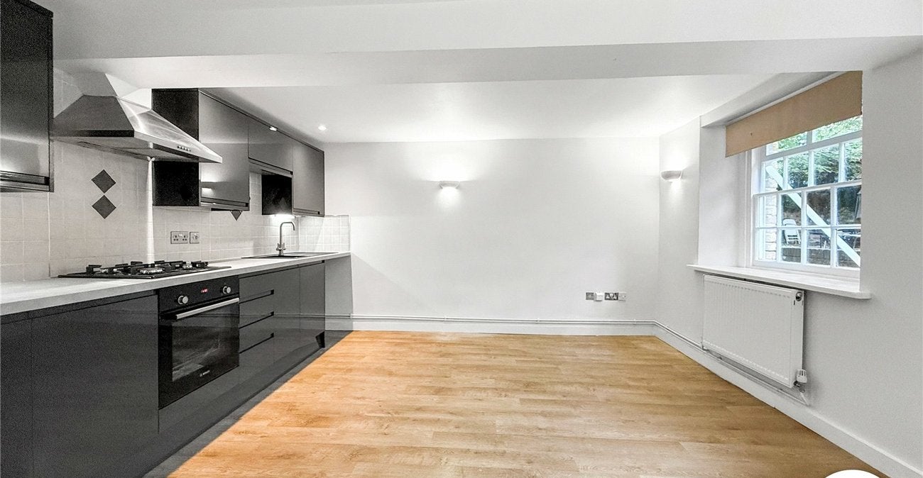 Flat Tonbridge Road in Maidstone