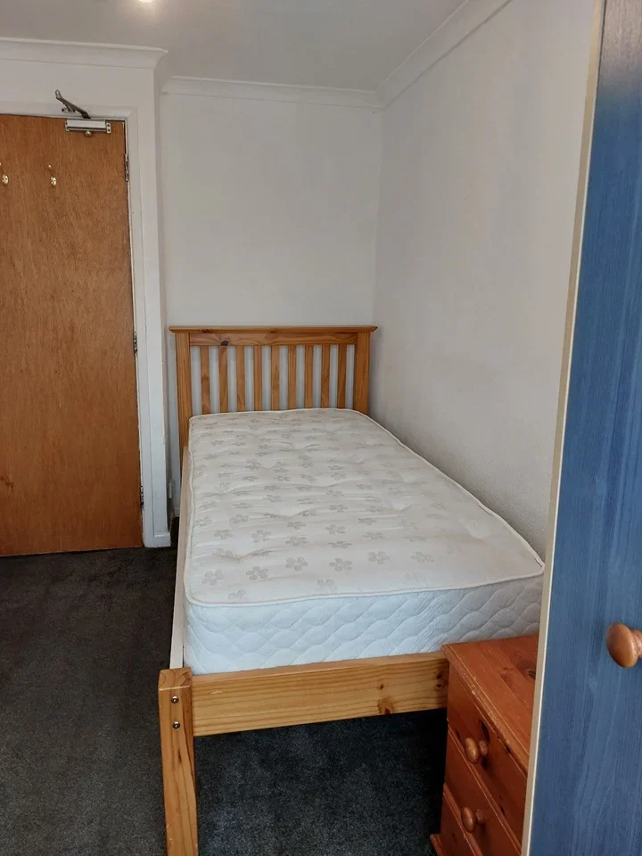 Room Eastbridge in Slough