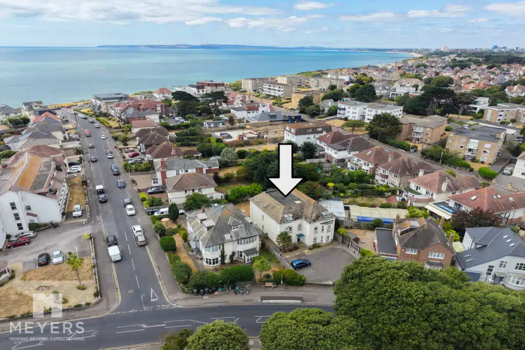 Flat Belle Vue Road in Bournemouth