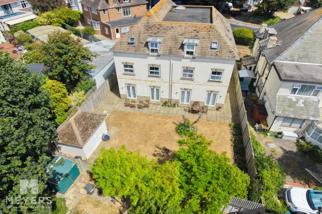 Flat Belle Vue Road in Bournemouth