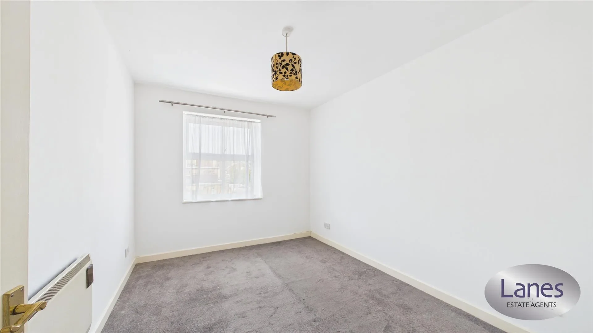 Flat Genotin Road in Greater London