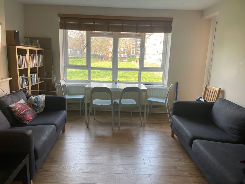 Room Beech Avenue in Greater London
