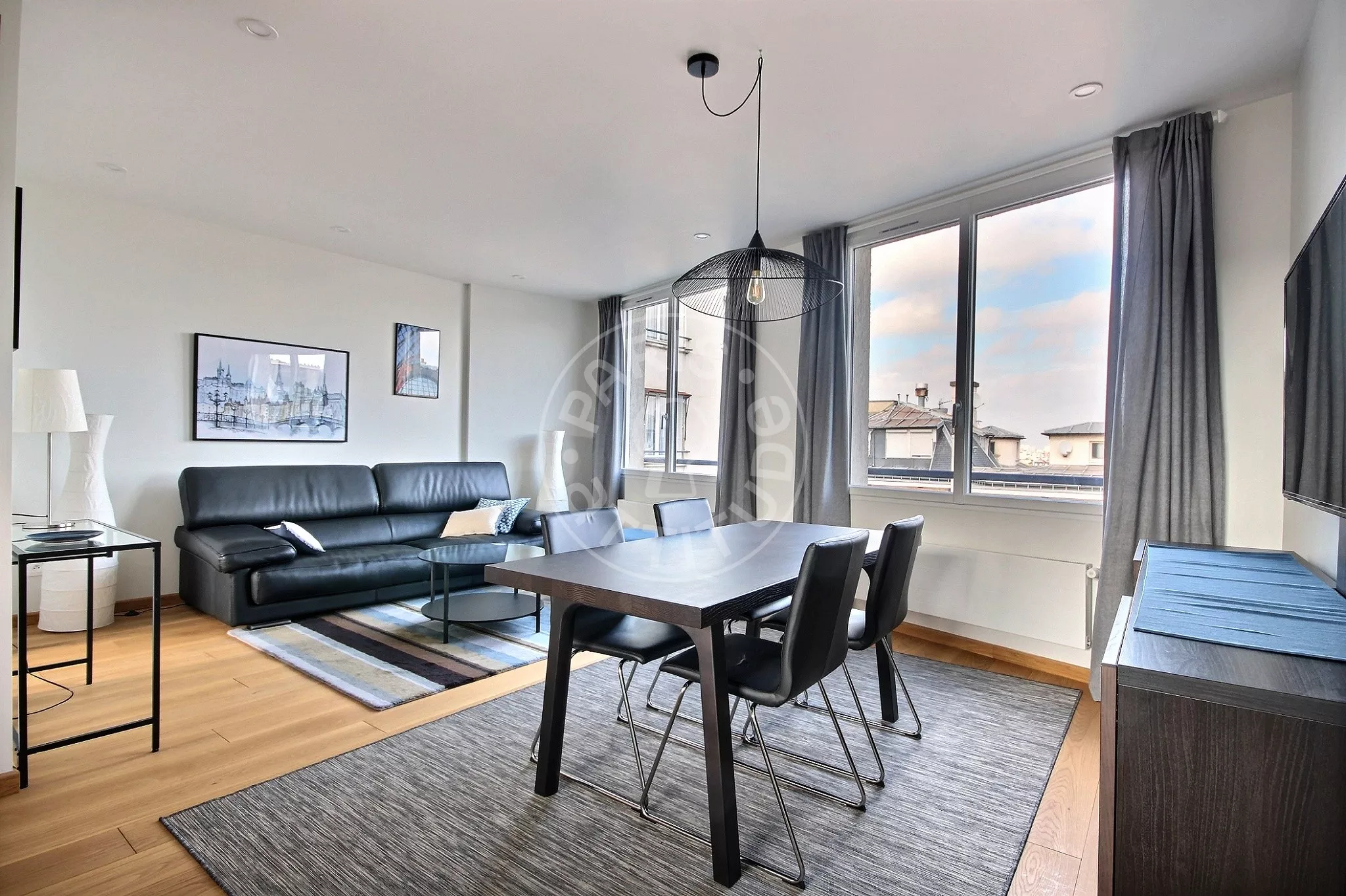 Flat Rue Duret in Paris
