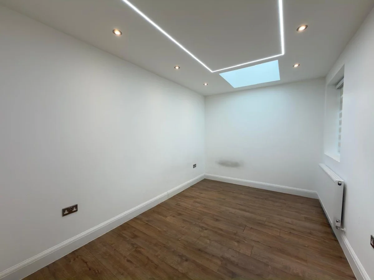 Flat Scarborough Road in Greater London