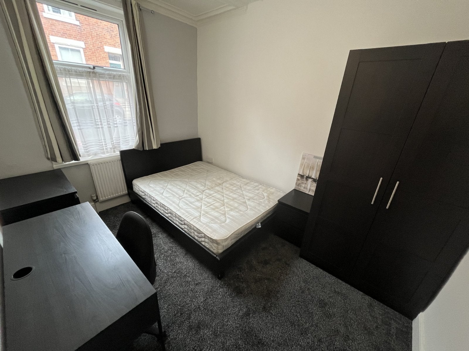 House Burley Lodge Terrace in Leeds