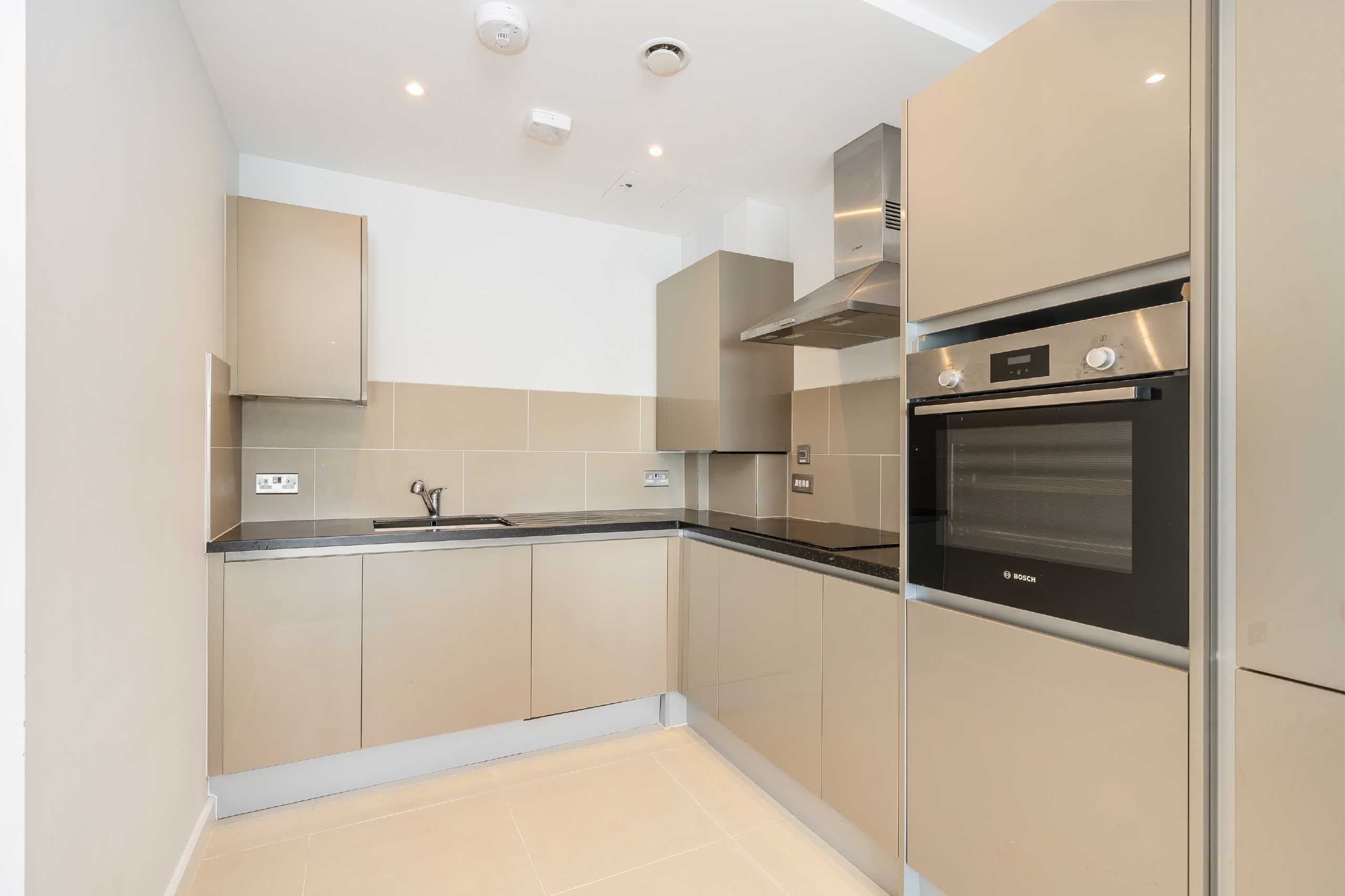 Flat Burlington Gardens in Greater London