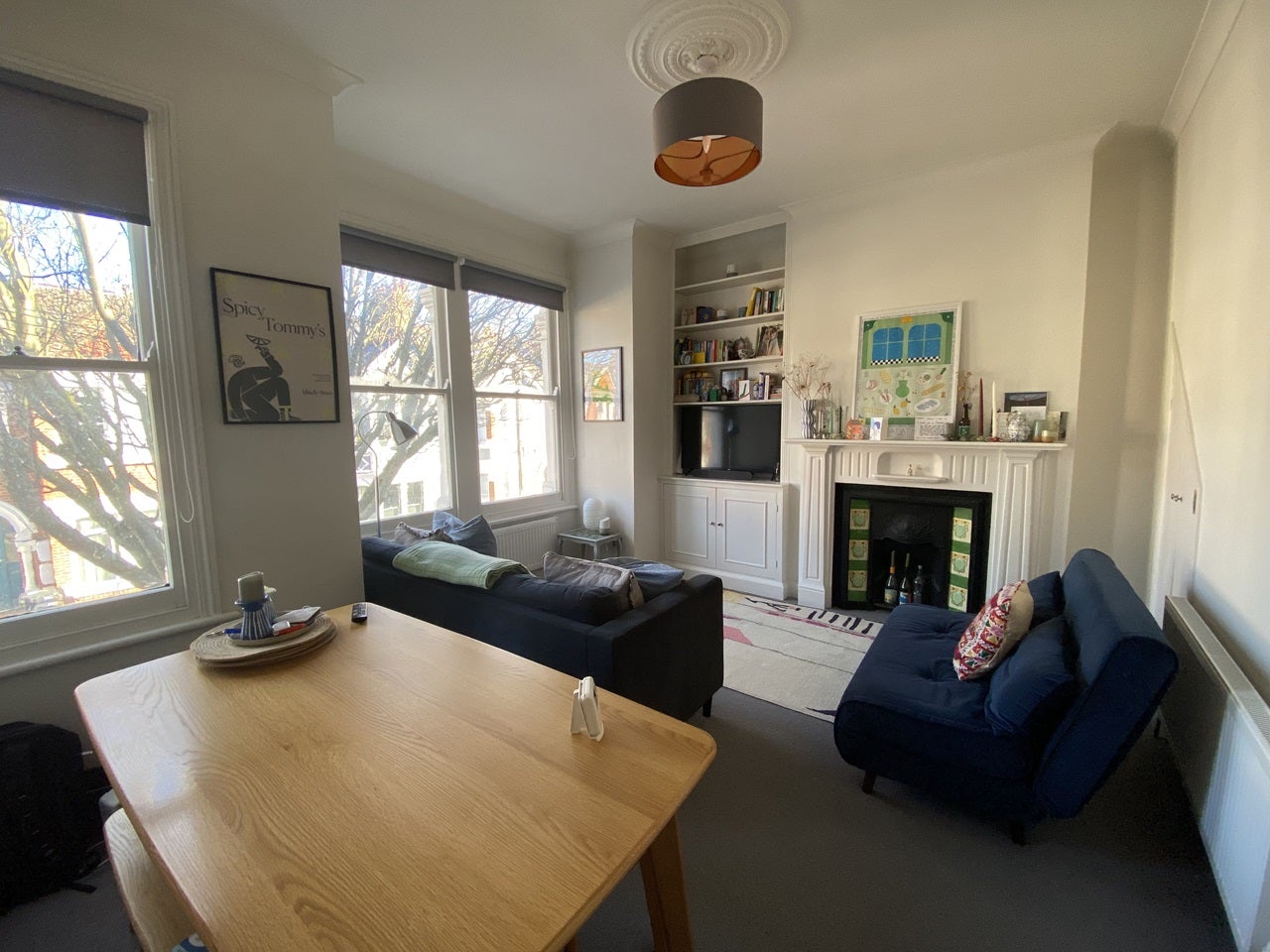 Flat Englewood Road in Greater London