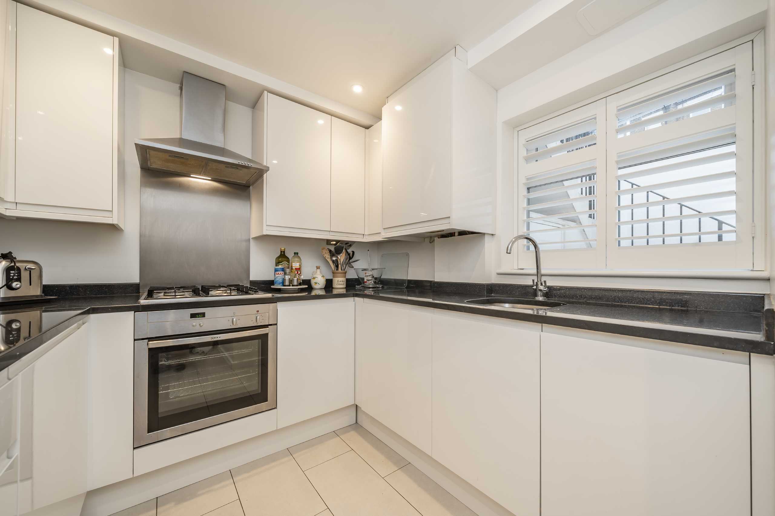 Flat Maclise Road in Greater London