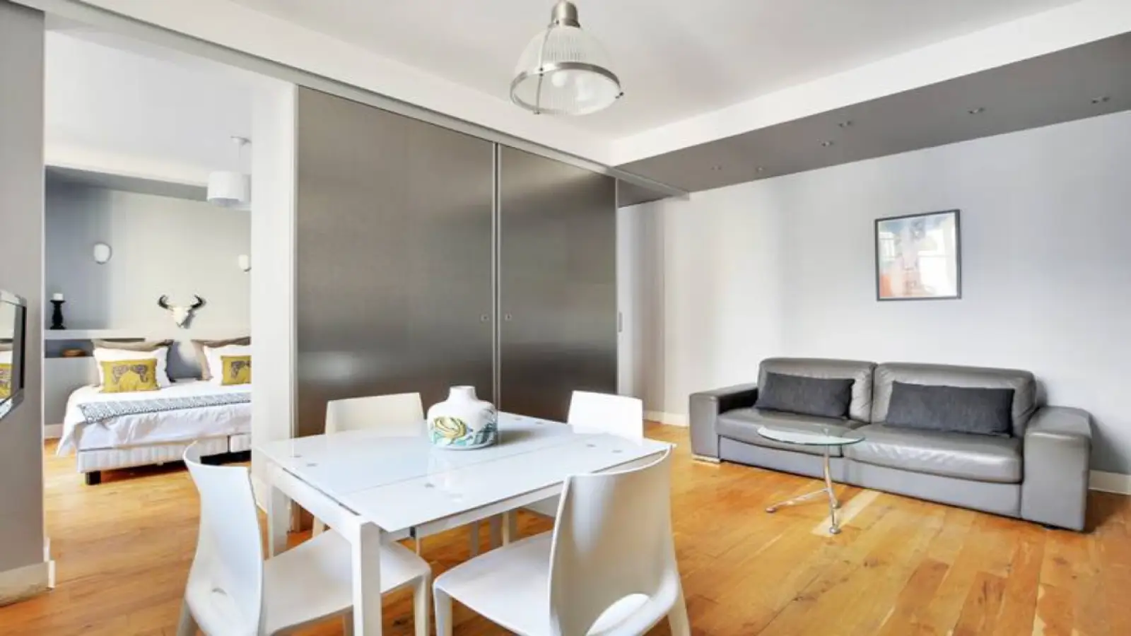 Appartement Rue de Ponthieu à Paris
