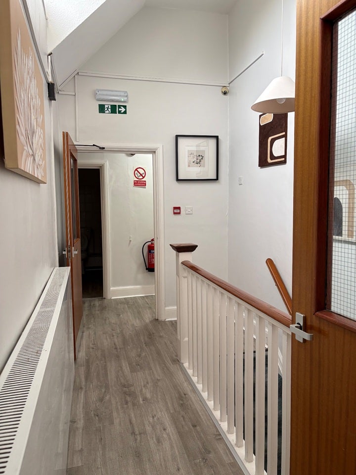 Room Highfield Road in Greater London