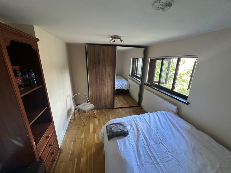 Room Wylands Road in Slough
