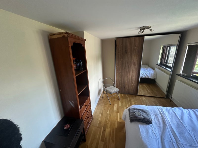 Room Wylands Road in Slough