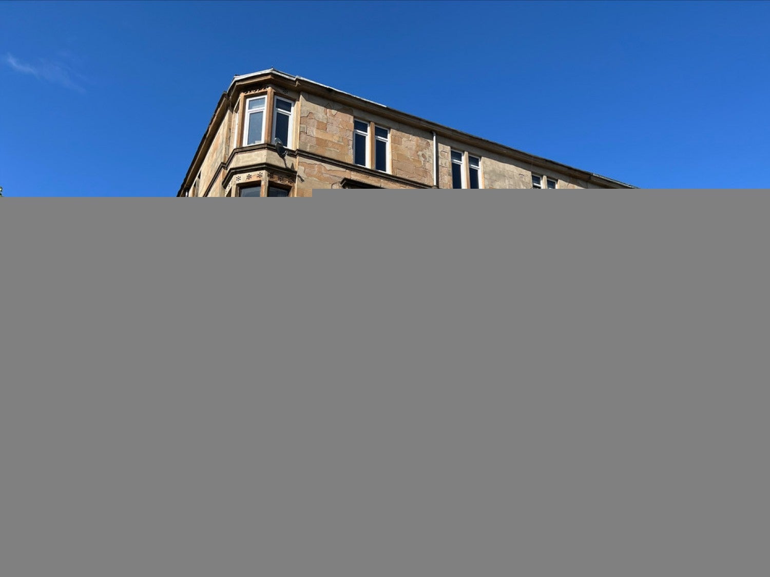 Flat Stewartville Street in Glasgow