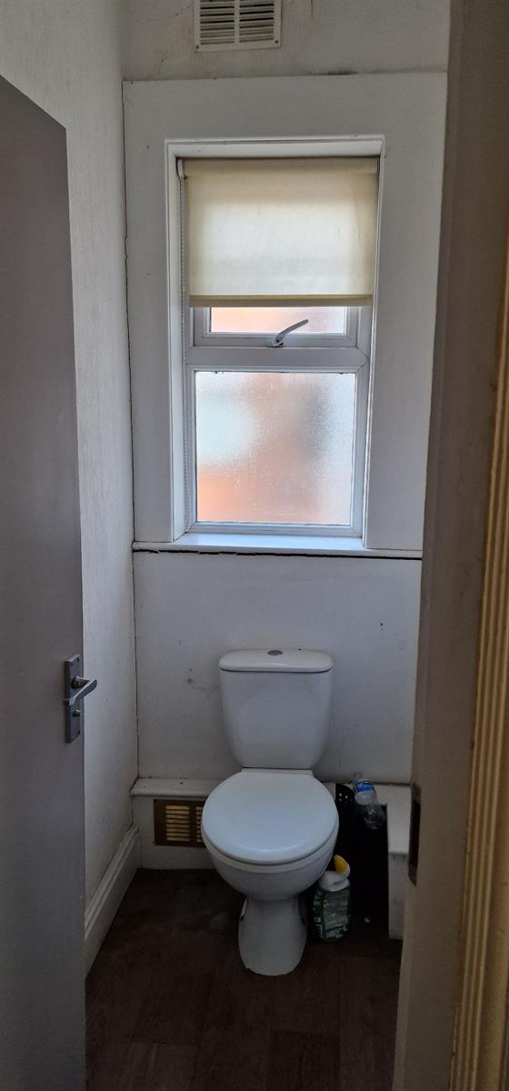 Room Hedon Road in Hull